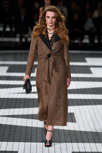 Look 67